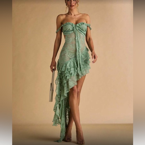 Luxe lace off shoulder open back slit thigh dress - Picture 3 of 9